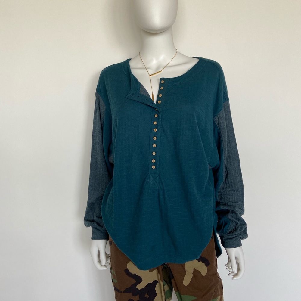 (NWOT Free People) We the People Back at It Henley